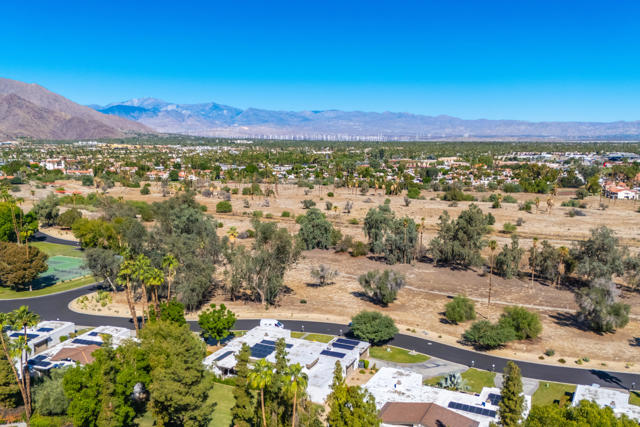 2327 Casitas Way, Palm Springs, CA 92264