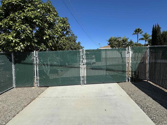 Detail Gallery Image 46 of 61 For 2445 S. Stage Coach Ln, Fallbrook,  CA 92028 - 4 Beds | 3 Baths