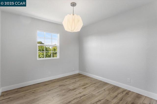 5030 Ray Ave, Castro Valley CA: https://media.crmls.org/mediaz/cdc9f61a-726c-44d3-929d-5ff9e06616d7.jpg