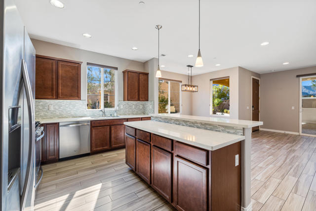 Image 20 of 57 For 80025 Silver Sage Lane