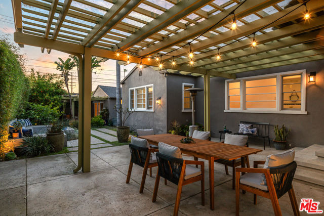 1741 Pier Avenue, Santa Monica CA: https://media.crmls.org/mediaz/cdcba9d0-0f09-41b1-9674-1a9d6f01629f.jpg