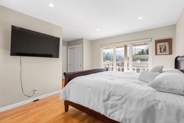 1020 Everglades Drive, Pacifica CA: https://media.crmls.org/mediaz/cdcc16de-f27b-41a6-9e05-a61e07f347a8.jpg