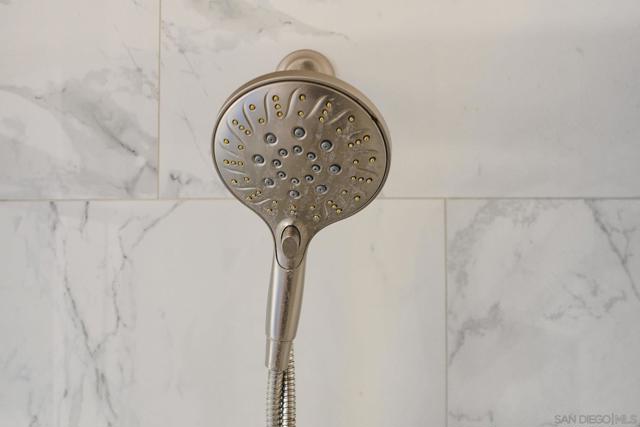 7325 Alicante Rd, Carlsbad CA: https://media.crmls.org/mediaz/cdcc228a-f2bf-42b9-beca-0b6ae61c0052.jpg