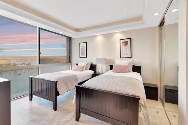 1770 Avenida del Mundo, Coronado CA: https://media.crmls.org/mediaz/cdcc2fb1-7061-421d-9dfd-3919b14f33bf.jpg
