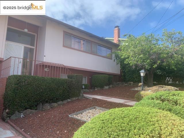 25 Woodcliff Ct