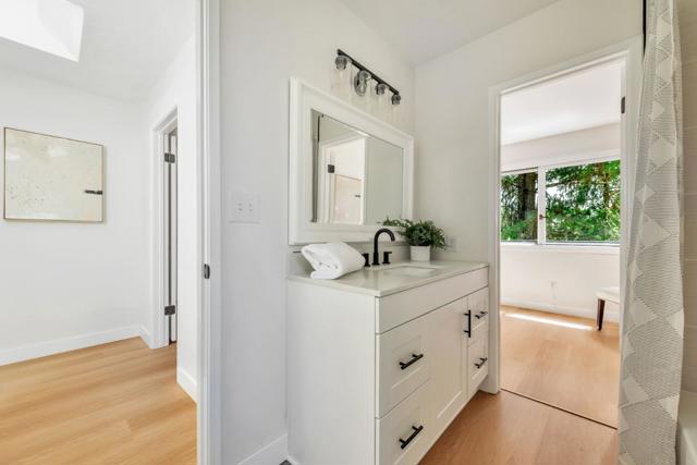 21683 Summit Road, Los Gatos CA: https://media.crmls.org/mediaz/cdcd1f4b-c14a-4177-bd18-af57c6e843ae.jpg