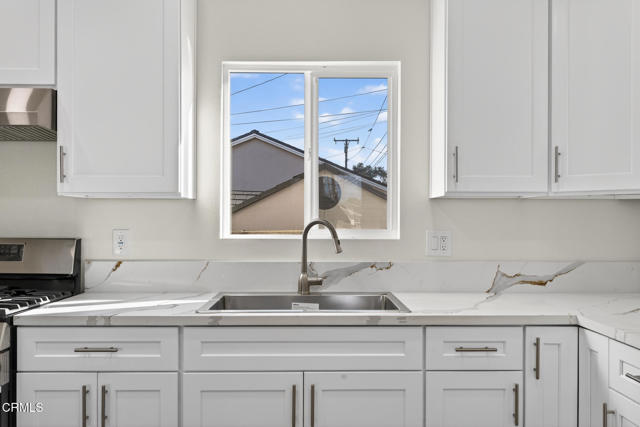 Detail Gallery Image 5 of 24 For 1227 S G St #2,  Oxnard,  CA 93033 - 3 Beds | 2 Baths