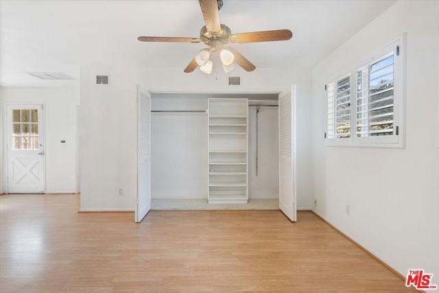 4210 Alcove Avenue, Studio City CA: https://media.crmls.org/mediaz/cdcd6ea4-16e7-4b56-af1c-14d8451ceeae.jpg