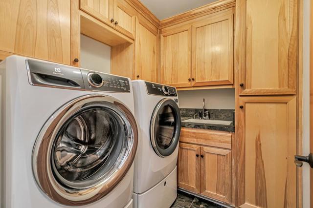 18 Ridgecrest Lane, Scotts Valley CA: https://media.crmls.org/mediaz/cdcdb5be-c1e1-41fd-baee-7c3d8e2b0590.jpg