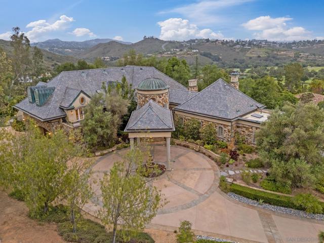 14380 Ciera Court, Poway CA: https://media.crmls.org/mediaz/cdcdd575-10b8-4e83-bc05-789b8145d89d.jpg