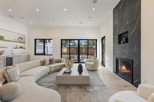 18071 Saratoga Los Gatos Road, Monte Sereno CA: https://media.crmls.org/mediaz/cdcf4a57-954b-45bd-82f0-f1231dfd7a2e.jpg