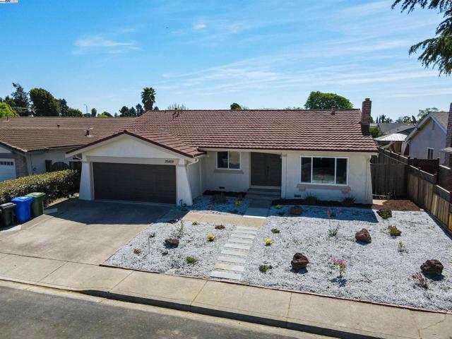 35459 Galen Pl, Fremont CA: https://media.crmls.org/mediaz/cdd01830-27fc-4644-ba6a-8a13b68fec57.jpg