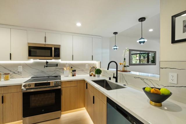 940 Cherry Glen Terrace, Fremont CA: https://media.crmls.org/mediaz/cdd1e32a-38dc-4b86-870e-e7fdd4435273.jpg