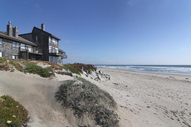 66 Pelican, Watsonville CA: https://media.crmls.org/mediaz/cdd33d27-43e3-4149-a5d3-063838f89e22.jpg