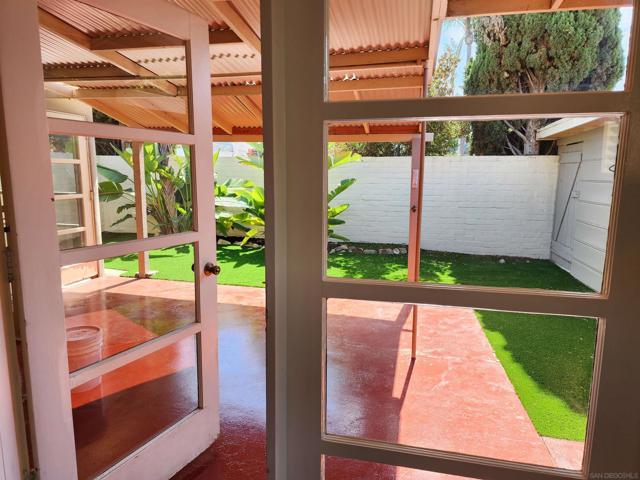 811 3rd Street, Coronado CA: https://media.crmls.org/mediaz/cdd34c93-e7fd-4e9c-a448-ec4b1017e945.jpg