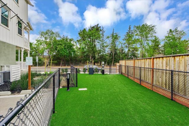 230 Oak Circle, Walnut Creek CA: https://media.crmls.org/mediaz/cdd460a2-0695-4bc8-855b-8d2534034a92.jpg