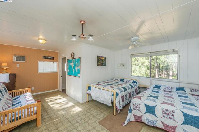 8341 East Side Rd, Trinity Center CA: https://media.crmls.org/mediaz/cdd5456c-7f94-49c4-b4c4-5fcd09772605.jpg