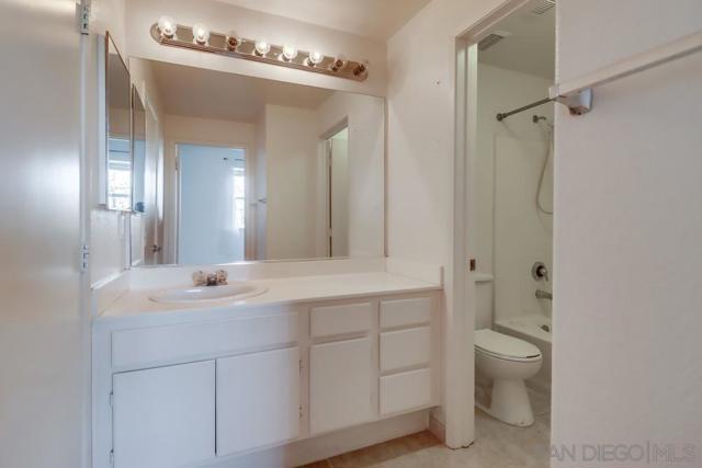 1875 Baudouin Pl, Chula Vista CA: https://media.crmls.org/mediaz/cdd69c81-ac15-4ac8-ac79-417627db60de.jpg