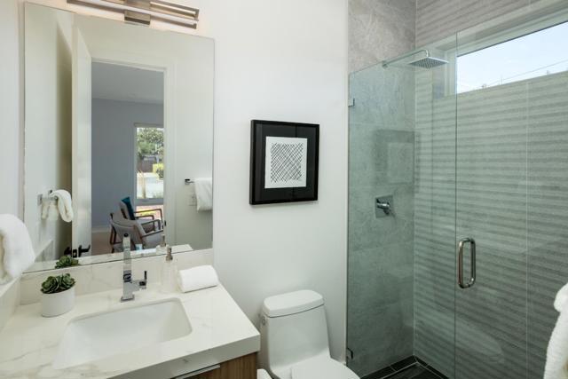 1686 Parkhills Avenue, Los Altos CA: https://media.crmls.org/mediaz/cdd73f08-7191-44a8-a9a1-faa2c5886516.jpg