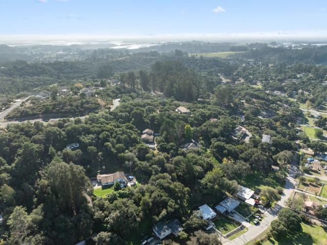 17920 Berta Canyon Road, Salinas CA: https://media.crmls.org/mediaz/cdd7560a-a5c8-4453-aae7-8e968cf3a945.jpg