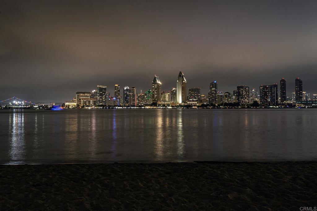 https://media.crmls.org/mediaz/cdd820bf-5cc2-48e9-b0fe-9e89d895bb6d.jpg?preset=X-Large