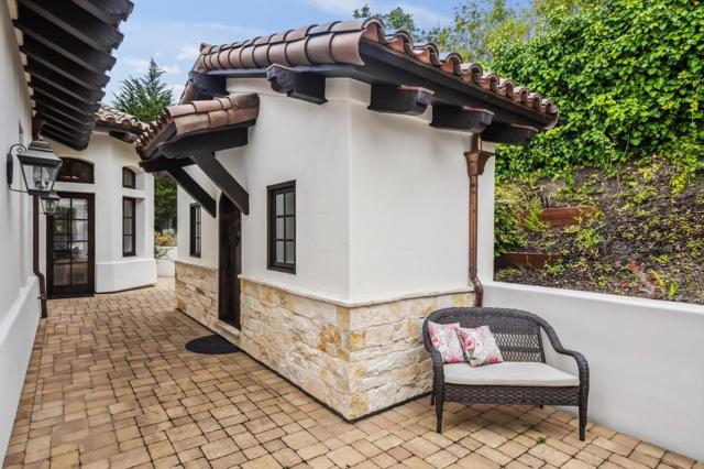 1425 Oleada Road, Pebble Beach CA: https://media.crmls.org/mediaz/cdd8e348-c844-428c-8bdb-25622be58815.jpg