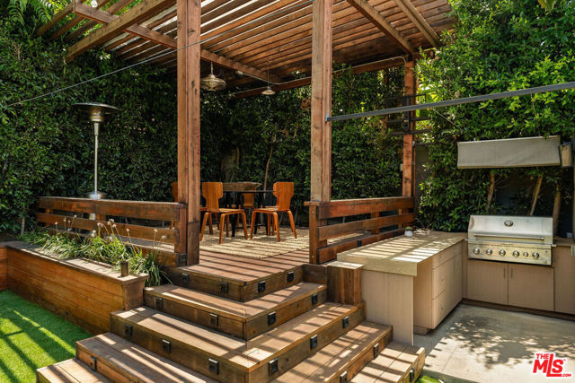 1414 N Coronado Terrace, Los Angeles CA: https://media.crmls.org/mediaz/cdd95b8c-3a54-4e93-9483-3fb2ff5bef3f.jpg