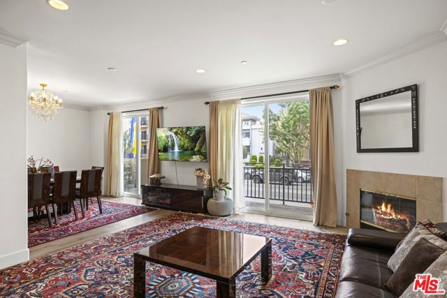 1450 S Beverly Drive, Los Angeles CA: https://media.crmls.org/mediaz/cdd9a95b-4a2b-40a1-b44b-c429dff2479e.jpg