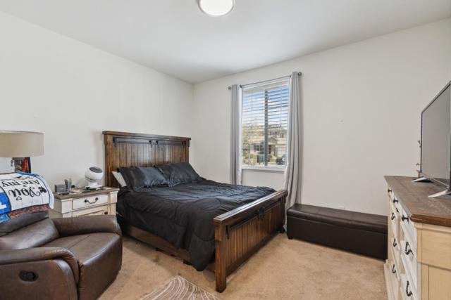 410 Thistle Court, Hollister CA: https://media.crmls.org/mediaz/cdd9cfd1-f4a6-438e-a96c-73e66a28008e.jpg