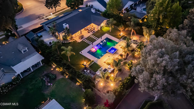552 Longbranch Road, Simi Valley CA: https://media.crmls.org/mediaz/cdd9e180-625a-42bd-910a-404cc5454e64.jpg