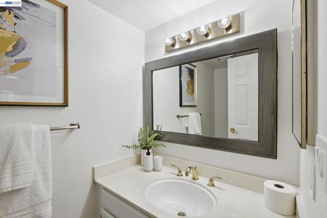 Image 15 of 41 For 1809 Forest Hill Pl