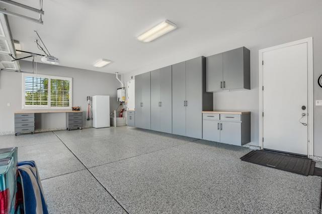 Image 41 of 63 For 25120 Las Palmeras