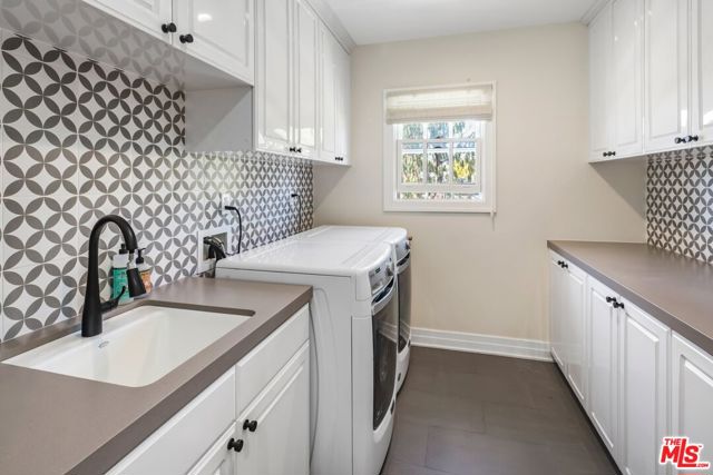Image 23 of 31 For 2886 Forrester Drive