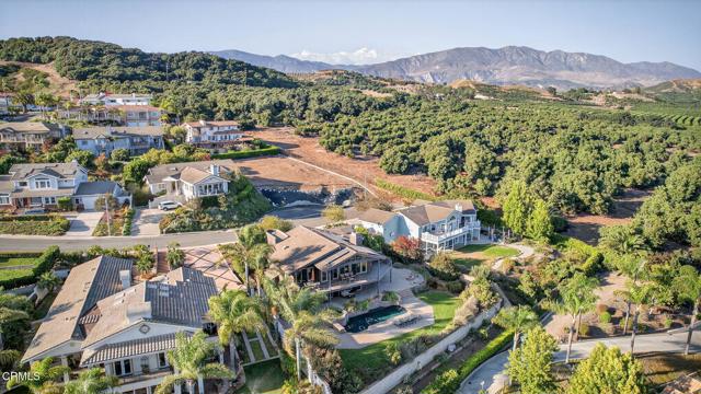 612 Shasta Drive, Santa Paula CA: https://media.crmls.org/mediaz/cddb1cbb-3c25-423e-8e20-7148e8bacd35.jpg