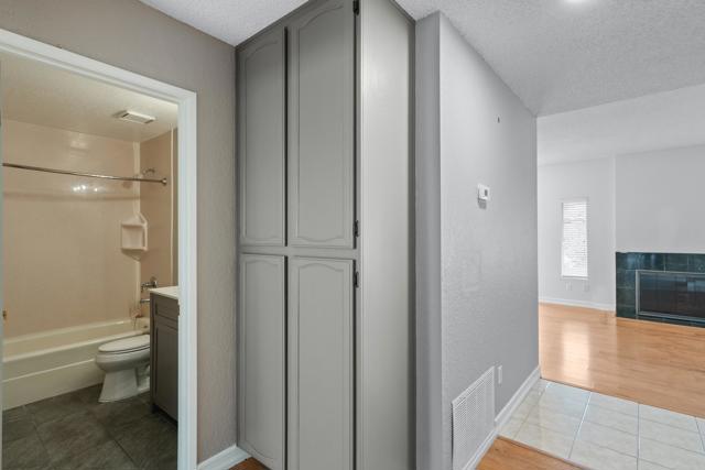 992 Lupine Hills Dr., Vista CA: https://media.crmls.org/mediaz/cddb36d7-4563-414b-a5c4-c120794116cc.jpg