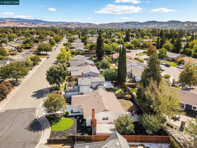 127 Elvira St, Livermore CA: https://media.crmls.org/mediaz/cddd2cab-e8fa-402e-b21e-0b5636ba2272.jpg