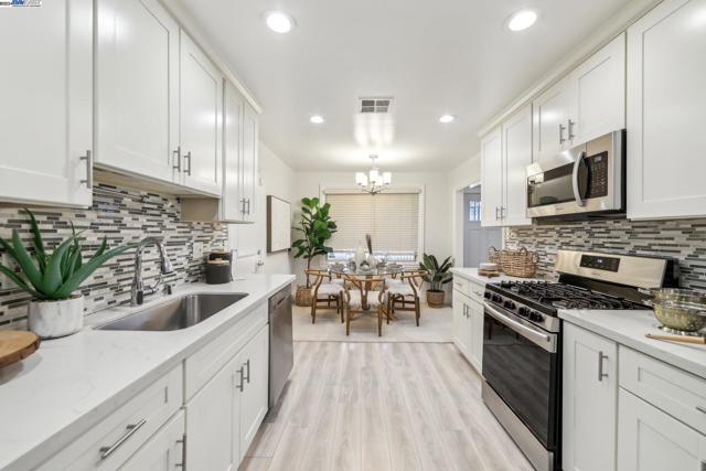 Details for 119 Daphne Way, East Palo Alto, CA 94303