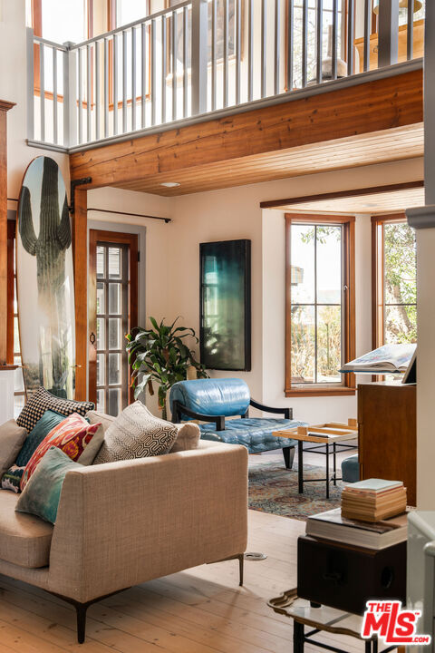 31840 Seafield Drive, Malibu CA: https://media.crmls.org/mediaz/cddd6d7a-5a73-4a8b-bd6d-db246e3f8d09.jpg