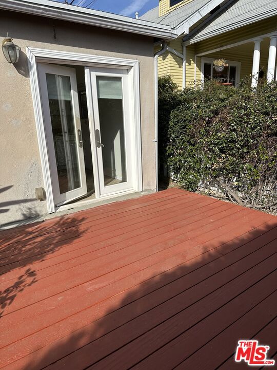 3013 Colorado Avenue, Santa Monica CA: https://media.crmls.org/mediaz/cddded24-58b1-45e1-90f6-46f14c093c31.jpg