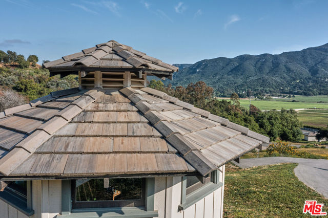 1697 W Potrero Road, Westlake Village CA: https://media.crmls.org/mediaz/cdde5191-02c4-493e-884e-14237a22ae74.jpg