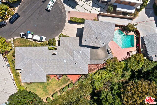 Image 34 of 39 For 821 Glenmere Way