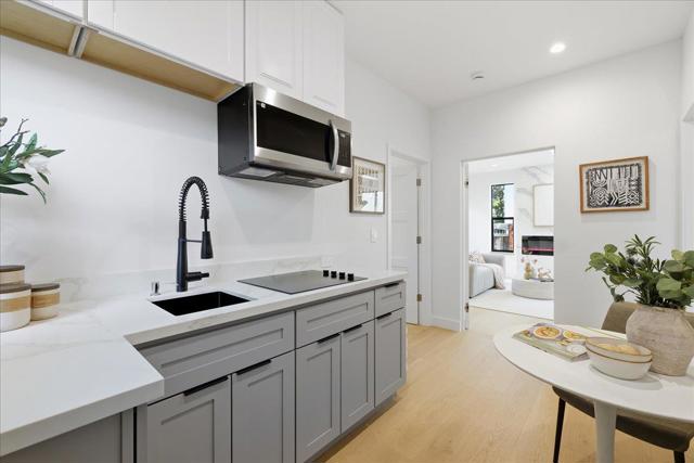 747 W Washington Avenue, Sunnyvale CA: https://media.crmls.org/mediaz/cdde9d2e-5d8f-467f-999d-770443a58153.jpg