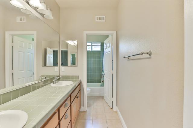 1932 Corte Cantanta, Chula Vista CA: https://media.crmls.org/mediaz/cddecf04-5106-4a57-9893-6ba185d550f5.jpg