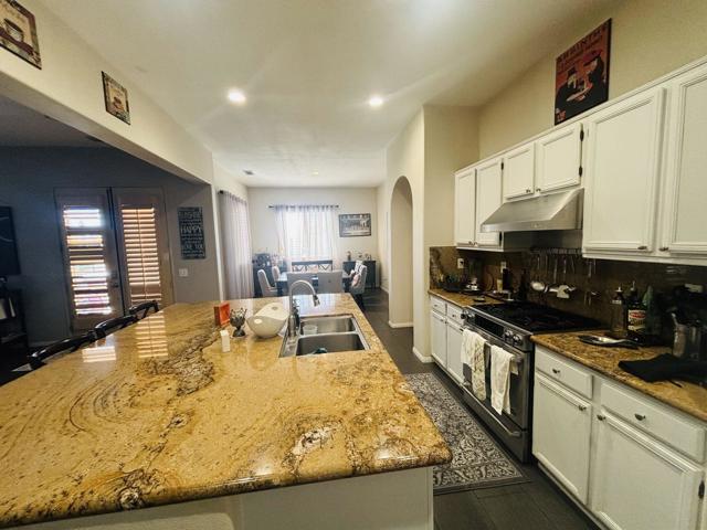 82701 Castleton Drive, Indio CA: https://media.crmls.org/mediaz/cddf3484-77b8-460c-b1aa-d0c086f26e98.jpg