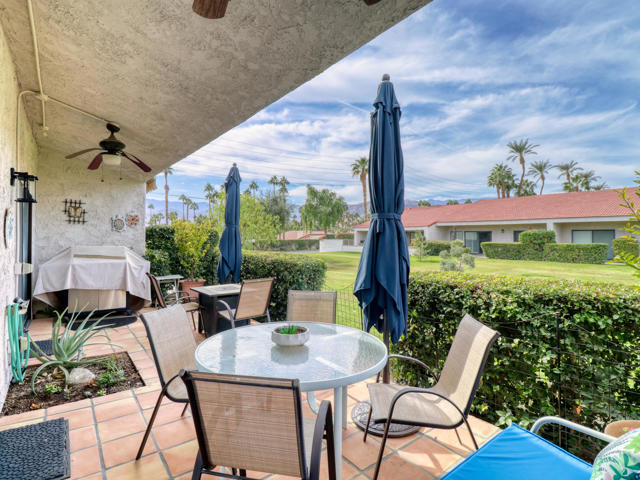 171 Winterhaven Circle, Palm Desert CA: https://media.crmls.org/mediaz/cddfa1e7-7e65-4fa3-98d6-6e67fdea7e68.jpg