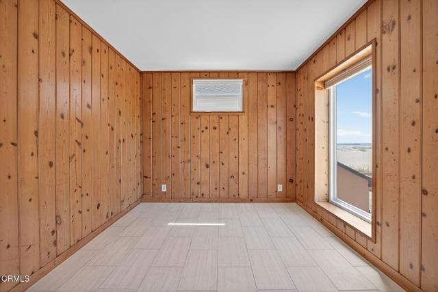 3025 Ocean Drive, Oxnard CA: https://media.crmls.org/mediaz/cddfa681-c6aa-4c35-8212-6392ab1f86be.jpg