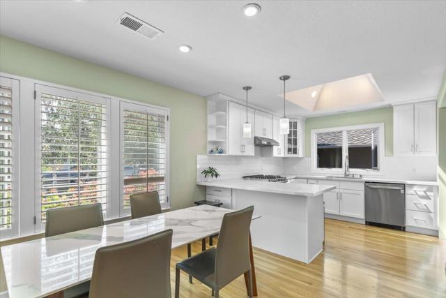 20393 Zorka Avenue, Saratoga CA: https://media.crmls.org/mediaz/cddfd071-f3eb-4b47-90f2-d3f26bdca32a.jpg