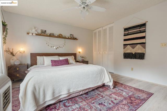 3055 TREAT BLVD, Concord CA: https://media.crmls.org/mediaz/cde01999-812a-43ba-9962-502236fb3ae1.jpg
