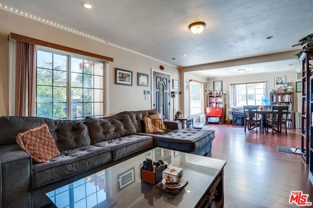 5653 Case Avenue photo 5