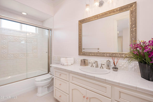 2462 Lost Canyons Drive, Simi Valley CA: https://media.crmls.org/mediaz/cde1830e-af21-4152-a74a-125c7797026a.jpg